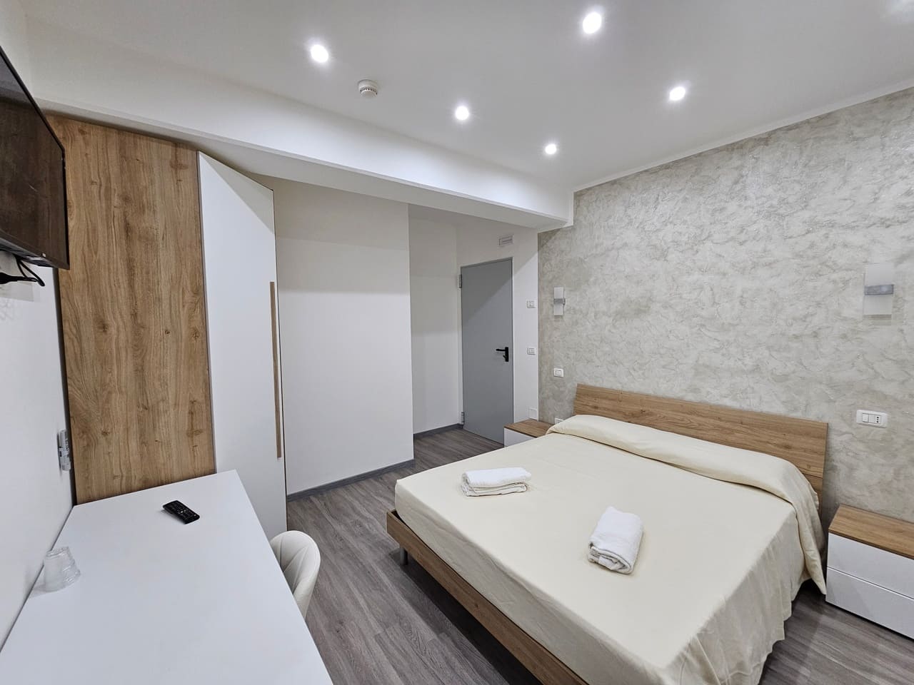 Camera Doppia superior