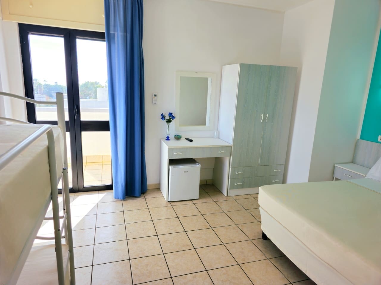 Camera Quadrupla con balcone vista mare